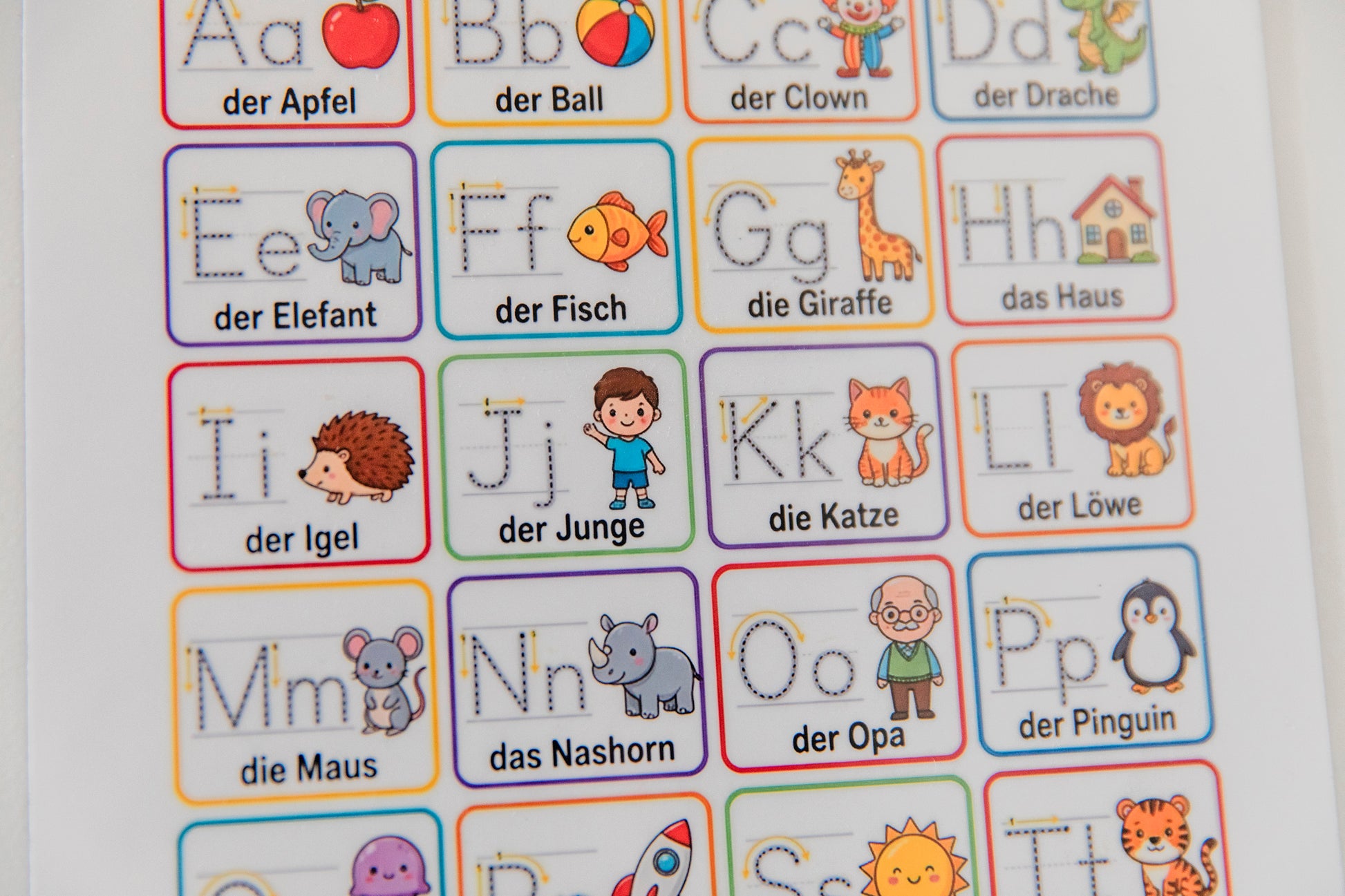Magnetisches Arbeitsblatt „Mein buntes ABC – Buchstaben nachfahren“ | Format DIN A4 l Magnetisch & Wiederverwendbar